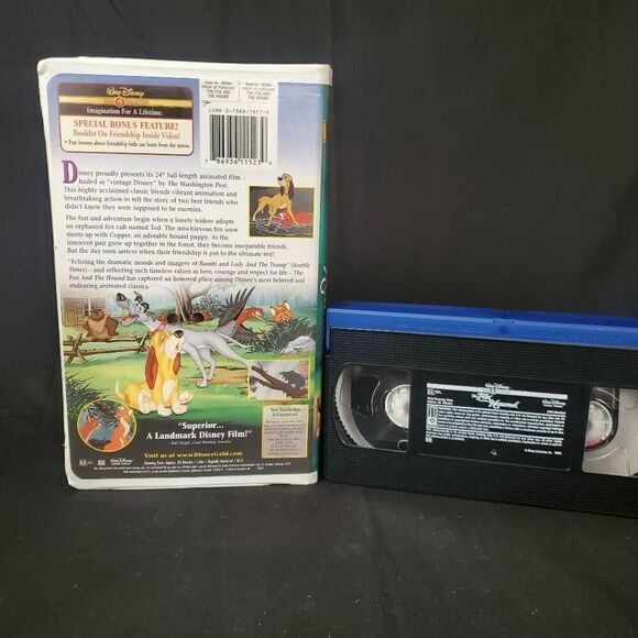 Disney's The Fox and the Hound [VHS] - Picture 2 of 2